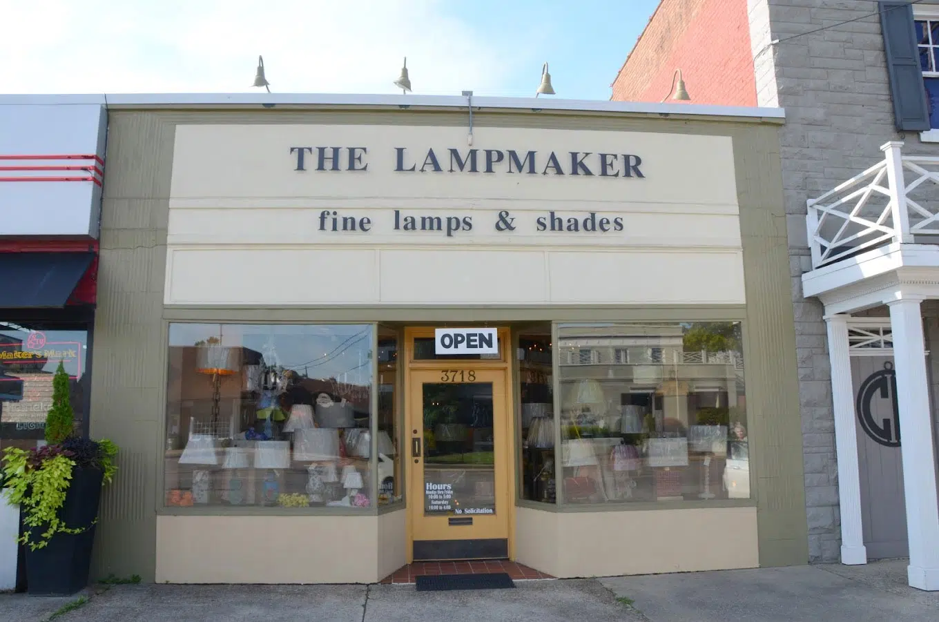 Storefront of The Lampmaker, Fine Lamps & Shades in Louisville KY